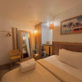 P5 Bungalow, hotel u gradu General Luna