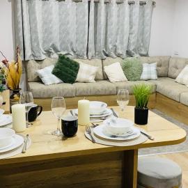 BAF Luxury Stays - Billing Aquadrome - Caravan Sleeps 8