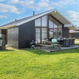 7 person holiday home in Ulfborg: Thorsminde şehrinde bir otel