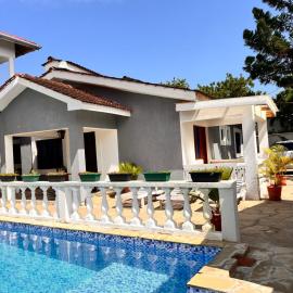 Honeydream Villa & Studio Apartments