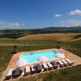 Charming Tuscan Farmhouse