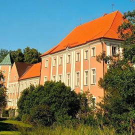 Schloss Sinning in Bayern، فندق في Sinning