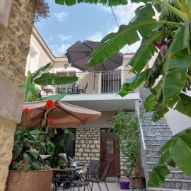 Stone-built Villa Nesseris 80 m2