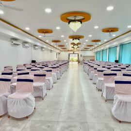 Aaditya Inn Rooms & Banquet hall, hotel a Hinjewadi