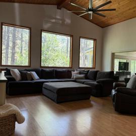 Cozy Pine Cabin, hotel en Pine