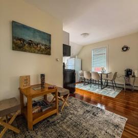 Stylish Stay By Beach And Shops, hotel in Beverly