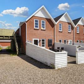 5 person holiday home in Rømø-By Traum, hotel v destinaci Høm