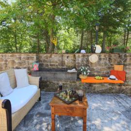 Mansion in Apecchio near Lake and Pool