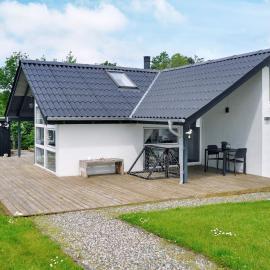4 star holiday home in Struer, hotel in Remmer Strand