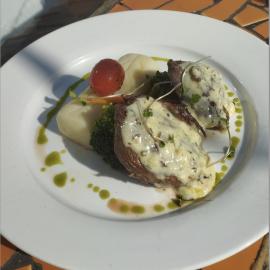 Mountain Pepper Palate Bed, Breakfast & Movie, hotel a Tokna
