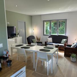Gîte du Saule du Magne 5 personnes, hotel in Douzy