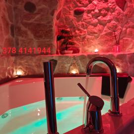 Elysia Luxury Room con Jacuzzi - Centro Brindisi, hotel v destinaci Brindisi