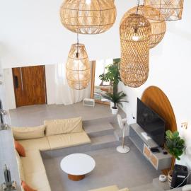 Sunset Serenity Beach House، فندق في Iba