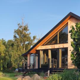 WerderChalet -- MEER IN SICHT -- Meerblick I Strand 150m I Sauna I eKamin I bis 5 Pers I by "Meyers am Meer", hotel in Boiensdorf