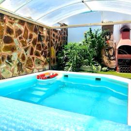 Villa Medinilla with private Pool in Conil, hotel en Masdache