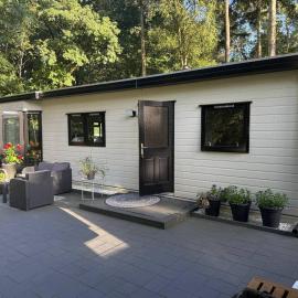"BlackPearl" Groot Chalet Bospark Ijsselheide Hattemerbroek Veluwe, hotel a Hattemerbroek