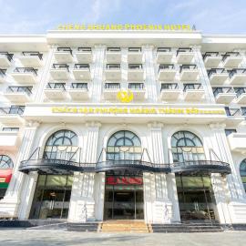 CHENG SHUANG PHOENIX HOTEl凤凰成双酒店, hotelli kohteessa Kon Rung (1)