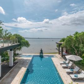 Villa By The Sea with private swimming pool in Benoa - Nusa Dua, Hotel in Ujung