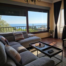 Vista Blue Villa، فندق في بودفا