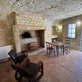 Habitat troglodyte typique et confortable