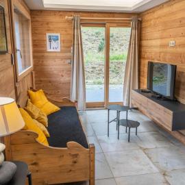 Résidence Pramouton - Charmant logement au cœur d’un chalet de montagne MAE-3601, hotel in Le Mélézet