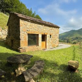 Cabaña Pasiega Lo Bartulo, hotel in La Concha