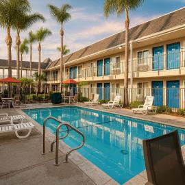 Motel 6-Westminster, CA - North, hotel di Westminster