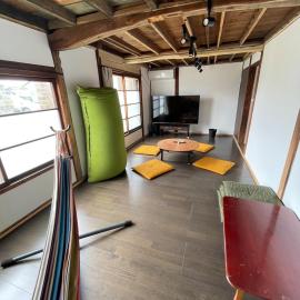 昭和の家anzu 二階建ての一棟貸切, hotel din Fukushima