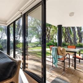 2 CapeView Beachfront Geographe Bay, hotel in Broadwater