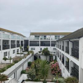 45 st Nicholas Court