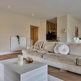Aurora City Apartment, hotel Lommelben