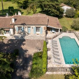 Spacious villa in Tourrettes-sur-Loup with Private Lake access Sleep 16