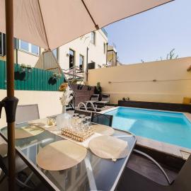 Private Pool Chiado Gem, Patio Retreat wAC