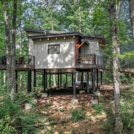NEW - Treehouse - Twilight, хотел 