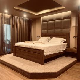 Oasis Penthouse Luxury Suite, Hotel in Limassol