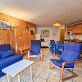 Appartement spacieux au centre station avec balcon, 3 pièces pour 8 personnes - FR-1-425-2