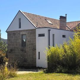 A casa dos Parladoiros – hotel w mieście Mos