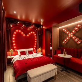Moulin des reves - Suite Cabaret avec Balneo au coeur de Martigues, hotel v destinaci Martigues
