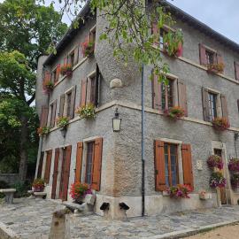 Domaine d'Eden - Château les Tourelles – hotel w mieście Beaulieu
