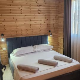 UniKlajd Villa-s, hotel in Golem
