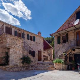 Pitve에 위치한 호텔 Stone Villa Marjan