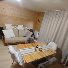 Le corbier apart 6 pers , 1er etage vue pistes, hotel a Le Corbier