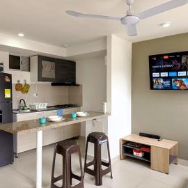 Comodo Apartamento con vistas, wifi, AA, TV & Piscina