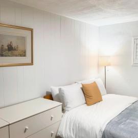Private Cozy 2bdrm Sleep5pp Metrotown! Free Parking! Self Check-in!