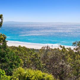Belle Vue Beach House by Discover Stradbroke, Hotel in Point Lookout