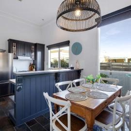 4-Bedroom Bliss On McCrae Central Bendigo, hotel a Bendigo