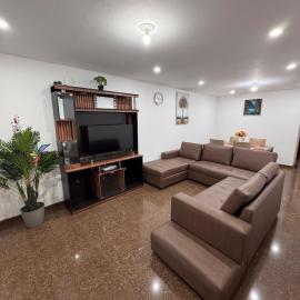 Departamento moderno con vista a los volcanes en el 1er piso