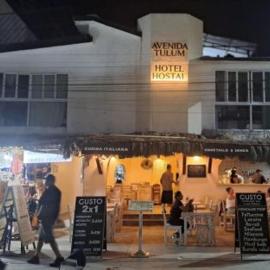 Emotion Avenida Tulum Hotel & Hostal、トゥルムのホテル