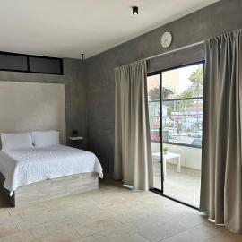 Habitación Moderna y Céntrica con Balcón y Piscina climatizada, hotel i Rosarito Beach