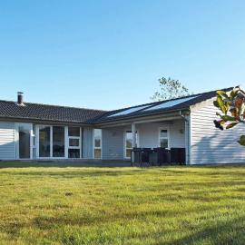 4 star holiday home in Tarm, hotel u gradu Tarm